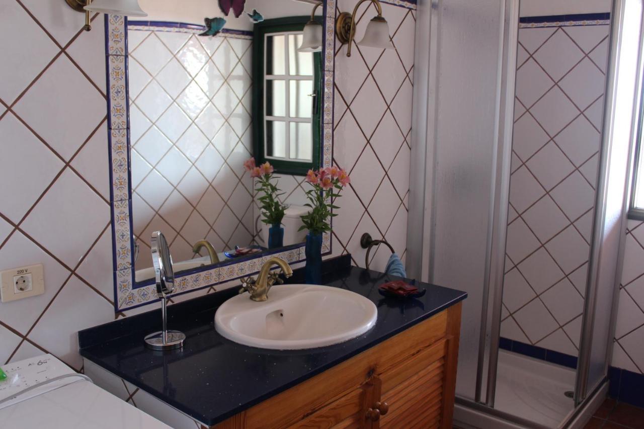 Casa La Majada (Adults Only) Guest House Los Llanos De Aridane Luaran gambar
