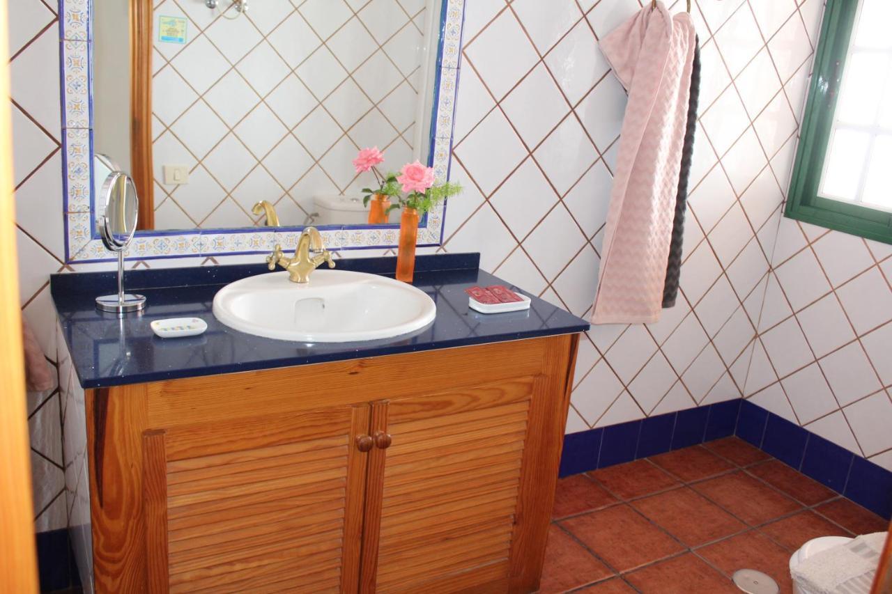 Casa La Majada (Adults Only) Guest House Los Llanos De Aridane Luaran gambar